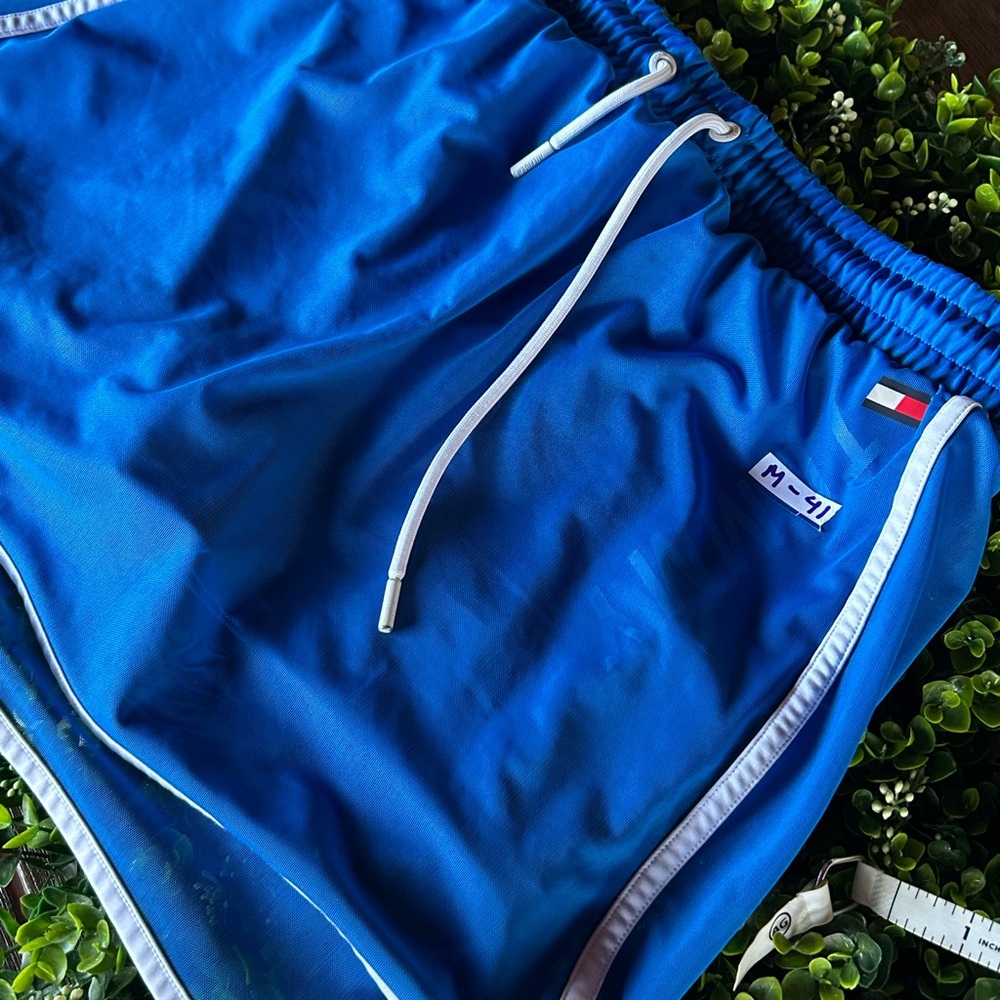 Tommy Hilfiger Women's Blue Athletic Shorts - Picture 8 of 8